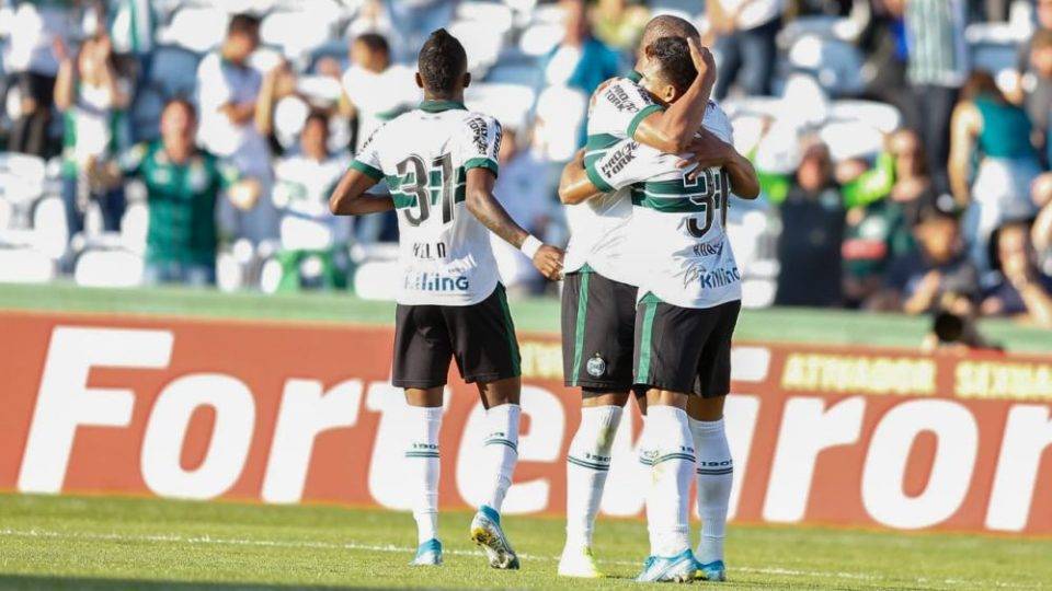 Coritiba vence o América-MG na estreia de Jorginho e quebra jejum de 6 jogos
